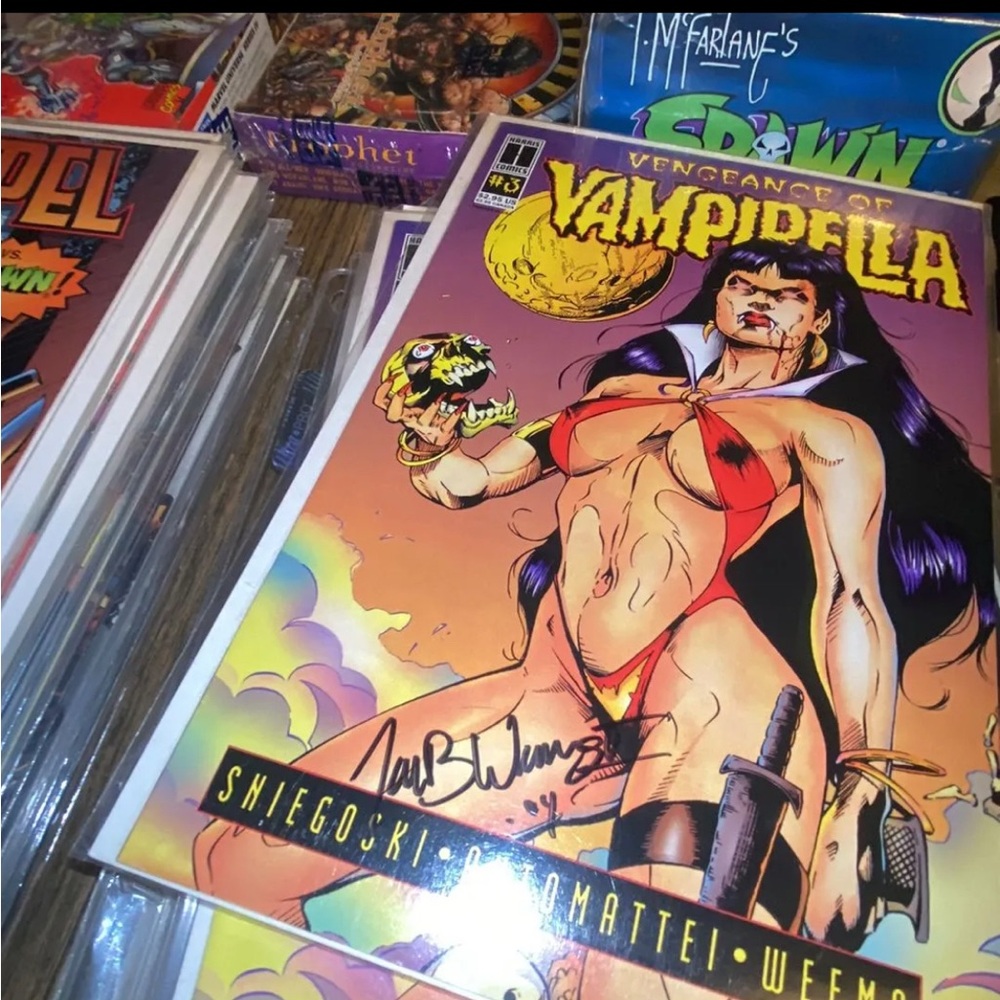 Vampirella #3 comic autographed, signed